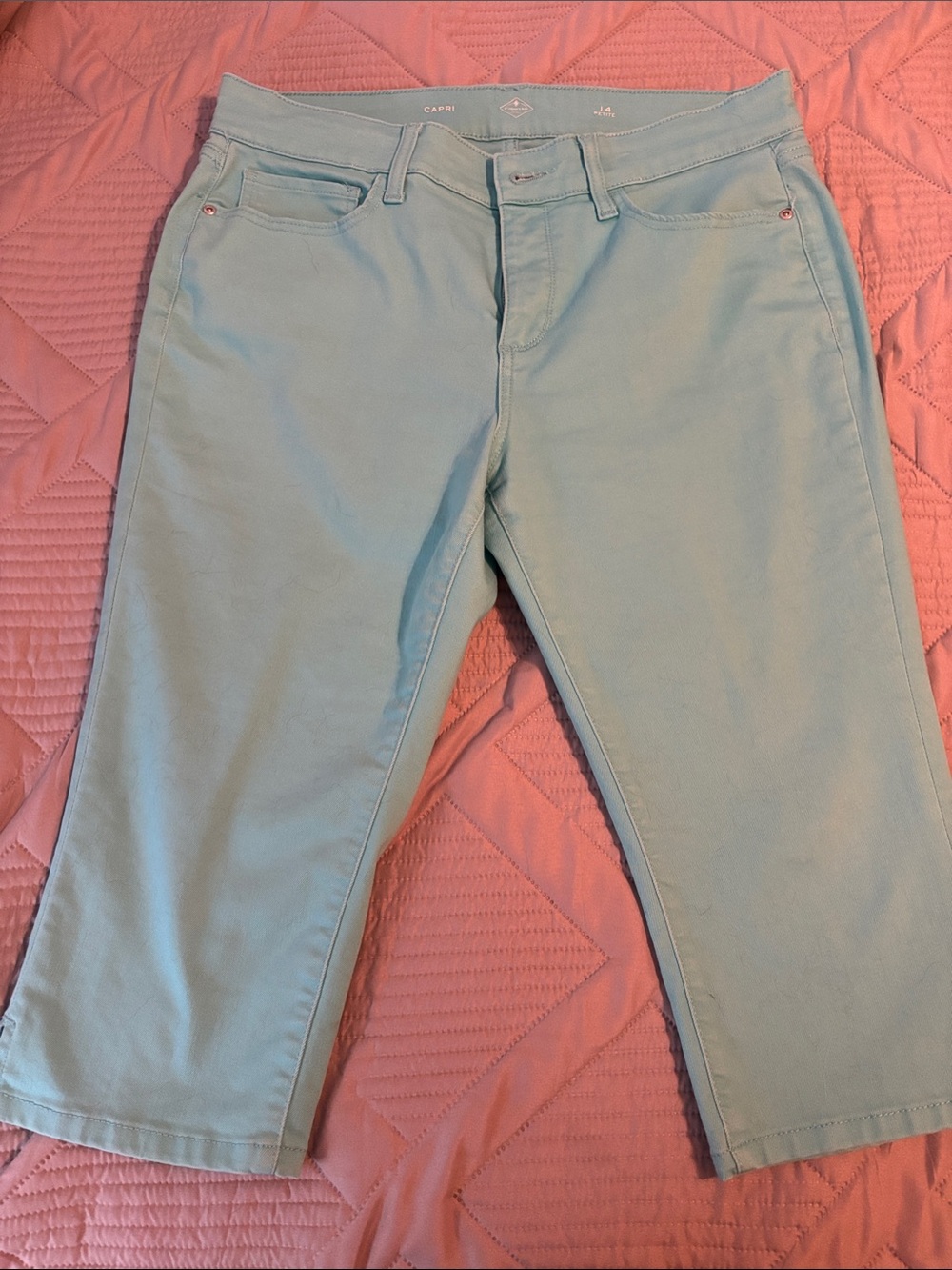 St John’s Bay Capri Stretch Crop Jeans in Aqua